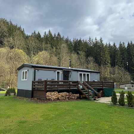 Вилла Tiny House Вельке-Карловице Экстерьер фото