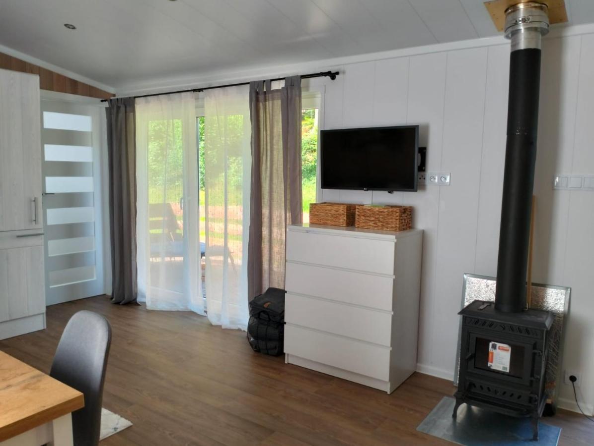 Вилла Tiny House Вельке-Карловице Экстерьер фото